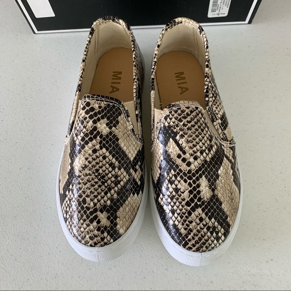 MIA slip on snake animal print flats loafers - Picture 3 of 9